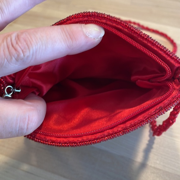 Coca Cola Beaded Purse. 6”x8”. Classic Coke colors. Never been used - new! - Picture 4 of 5